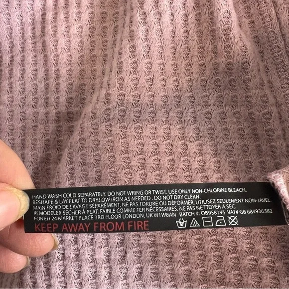 NWT Urban Outfitters mauve Button-Down Shirt - Picture 4 of 9